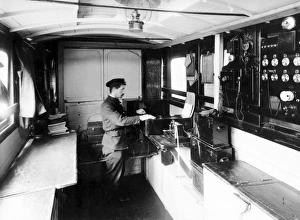 Images Dated 8th December 2011: LCC-MFB Streatham fire station wireless van