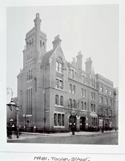 Images Dated 31st May 1890: LCC-MFB Tooley Street fire station, Bermondsey