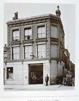 Images Dated 1st November 2011: LCC-MFB Waterloo fire station, SE London
