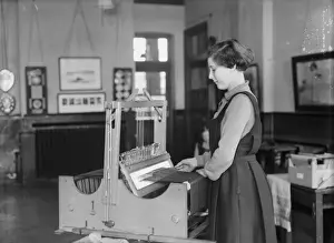 Weave Prints: Learning to Weave