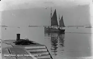 Piers Prints: Leaving Torquay Harbour
