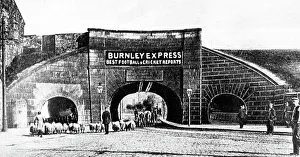 Aqueduct Collection: Leeds and Liverpool Canal aqueduct, Burnley