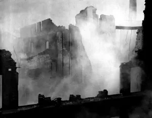 Images Dated 2nd February 2012: Leicester Great Fire, church destroyed