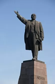 Images Dated 24th August 2009: Lenin monument in Zaporozhye, Ukraine