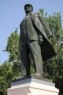 Images Dated 30th July 2011: Lenins Statue. Feodosiya. Crimea