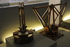 Leonardesque Prints: Leonardesque models. Revolving cranes. 15th century. Models