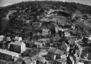 Images Dated 23rd February 2016: Les Eyzies-de-Tayac-Sireuil, Dordoyne, France - Aerial View
