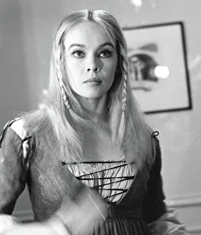 Lesley Caron 1961