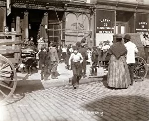 Images Dated 19th October 2009: Levy clothing shop in New York in 1898
