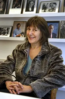 LEWYCKA, Marina (1946). British novelist of Ukrainian