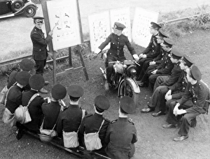 Images Dated 3rd October 2011: LFB motorcycle dispatch riders in training, WW2