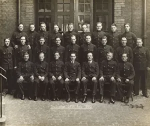 Images Dated 13th February 2020: LFB Shadwell Fire Station firemen group photo