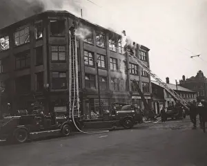 Woolf Prints: LFB turntable ladders in use at Hackney fire