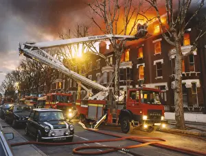 Turntable Prints: LFDCA-LFB Simon Snorkel hydraulic platform in use