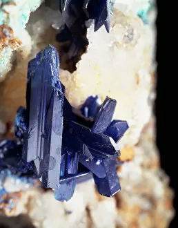 Mineral Gallery: Linarite