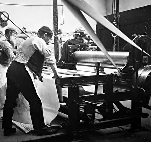 Beaming Prints: Linen manufacture, Beaming machine for stone mangle