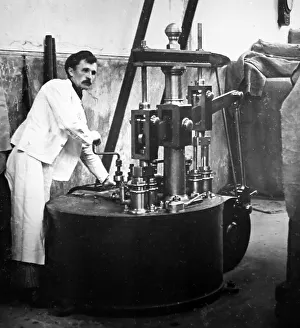 Hydraulic Prints: Linen manufacture, Hydraulic pump