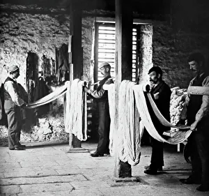 Linen manufacture, Peaking