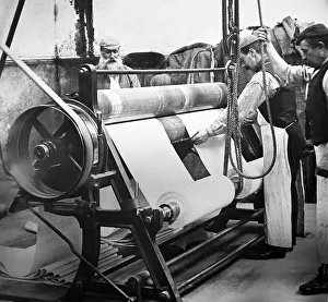 Linen manufacture, Stripping machine for stone mangle