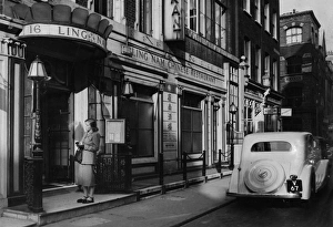 Images Dated 28th February 2012: Ling Nam Chinese Restaurant, London