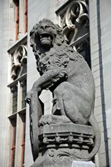 Images Dated 18th September 2008: Lion statue in Bruges