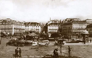 Images Dated 6th August 2018: Lisbon, Portugal - Praca Duque Da Terceira