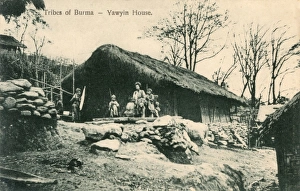 Images Dated 11th August 2015: Lisu (Yawyin) House and villagers - Myanmar
