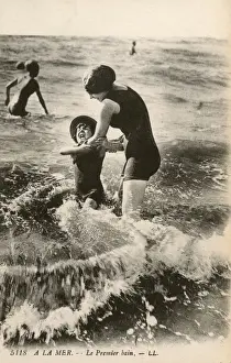 Scared Prints: Little boys first traumatic experience of the sea