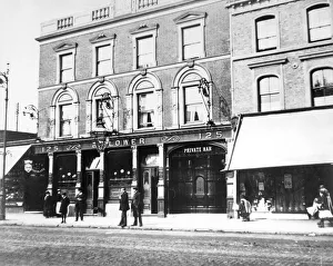 Images Dated 16th September 2011: THE LITTLE DRIVER PUB