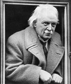 Over Coat Gallery: Lloyd George in 1923