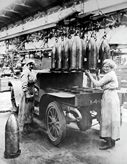 Loading shells onto a lorry in a munitions factory - WW0