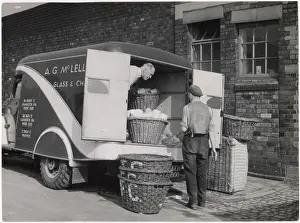 LOADING VAN WITH POTTERY