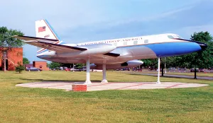 L 1329 Prints: Lockheed VC-140B-LM JetStar N711Z - 89001