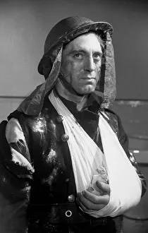 Images Dated 11th October 2011: London AFS fireman at a hospital during the Blitz, WW2