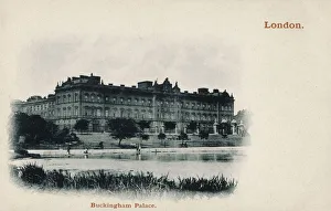 Images Dated 16th October 2019: London - Buckingham Palace showing the old front