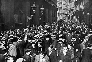 Gloom Prints: London finance district at the start of World War I