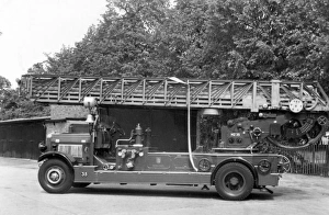 Images Dated 9th November 2011: London Fire Brigade turntable ladder vehicle