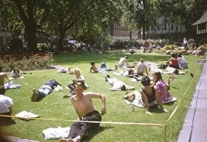 Images Dated 24th October 2011: London Heatwave 1989