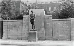 Remembrance Prints: London Kitchener Memorial