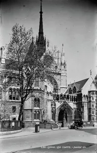 Nearby Prints: London Law Courts