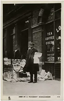 London Life - A Pavement News Vendor