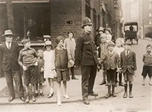 London Policeman and children