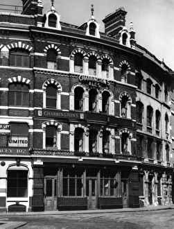 Images Dated 23rd August 2011: London Pub / The Castle