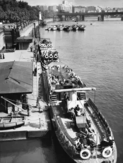 Buoy Prints: London Tourist Boats