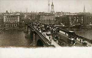 Images Dated 17th October 2019: London - Traffic crossing the old London Bridge