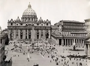 Looking towards St Peter's Basilica, the Vatican, Rome, Ital Looking towards St Peter's Basilica, the Vatican, Rome, Ital