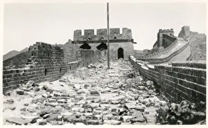 Loose stones, damage, on top of the Great Wall, China