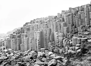 Giants Prints: Lord Antrims Parlour, Giants Causeway