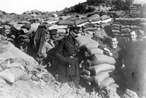 Kitchener Gallery: Lord Kitchener in a trench, Dardanelles, WW1
