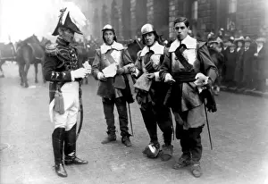Roundheads Prints: Lord Mayors Show with Wellington and Roundheads
